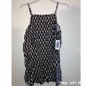 Girls patterned tank top.